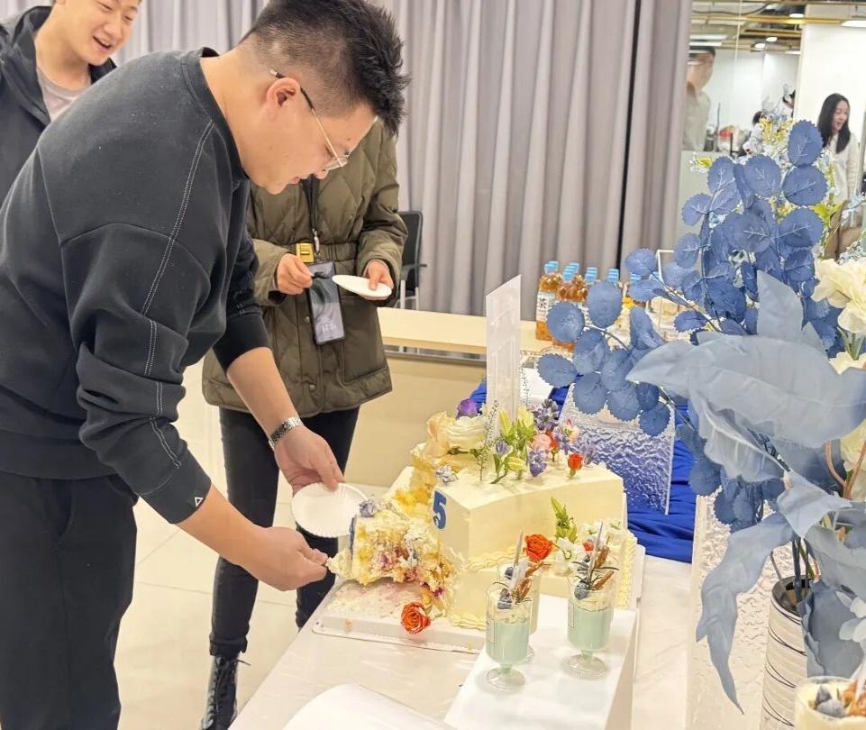 1764746585748186.jpg 7.jpg