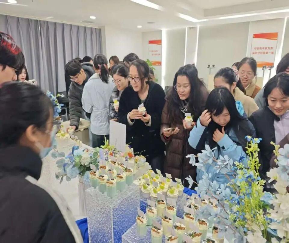 1764746605317773.jpg 8.jpg